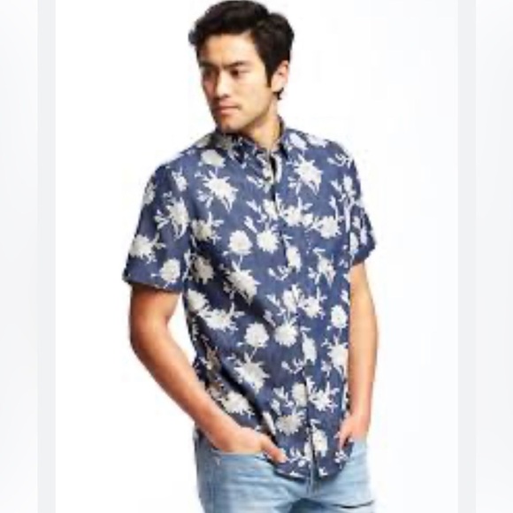 Old Navy: The Classic Shirt Slim Fit button down Chambray Floral Hawaiian Small - Picture 1 of 6
